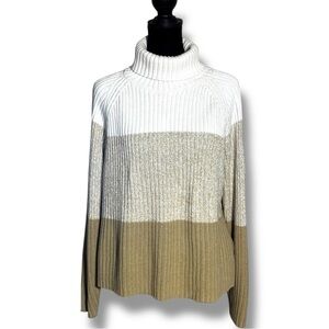 Carolyn Taylor White/Tan/Beige Colorblock Long Sleeve Folded Turtleneck Sweater